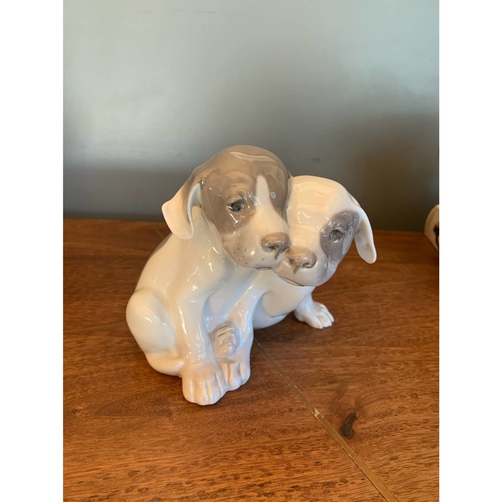 Vintage Royal Copenhagen Porcelain Puppies Figurine #260 circa 1960’s - Picture 8 of 9